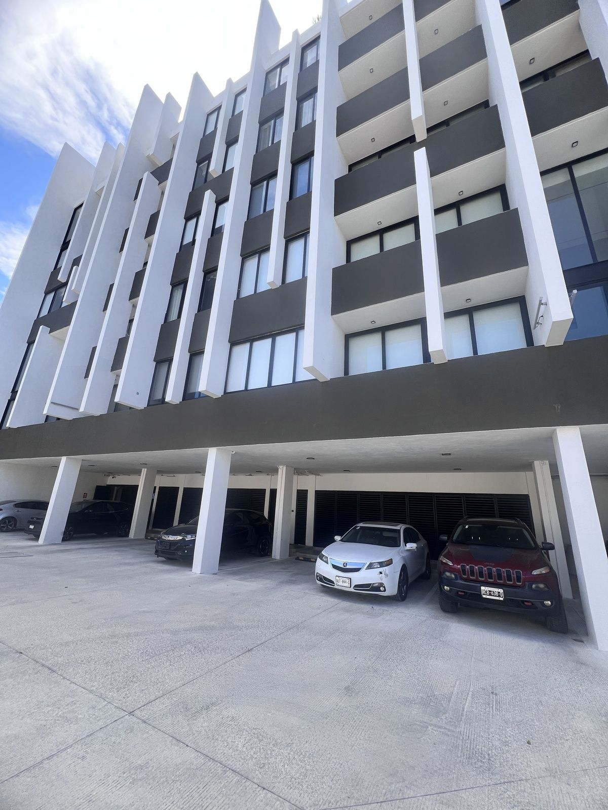 2 de 25: fachada del Edificio