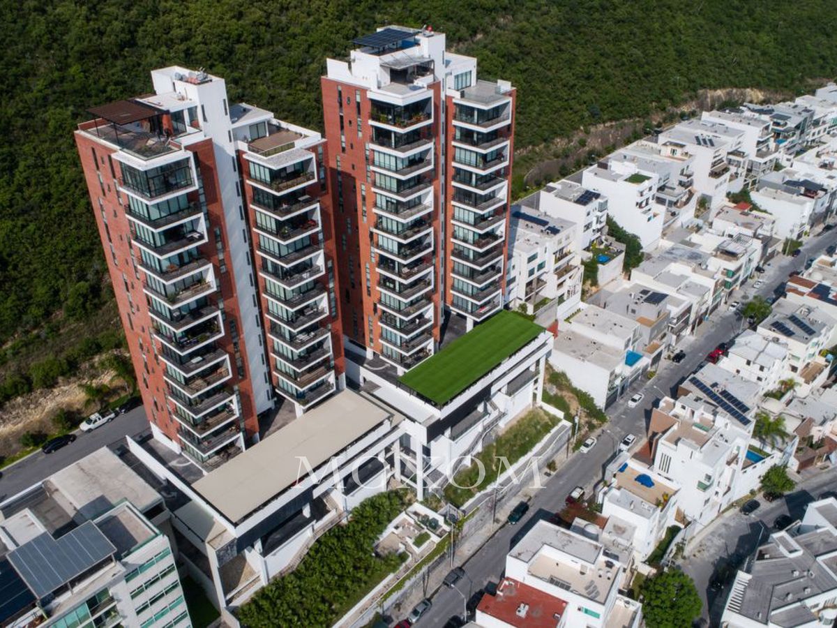 1 de 21: Fachada
