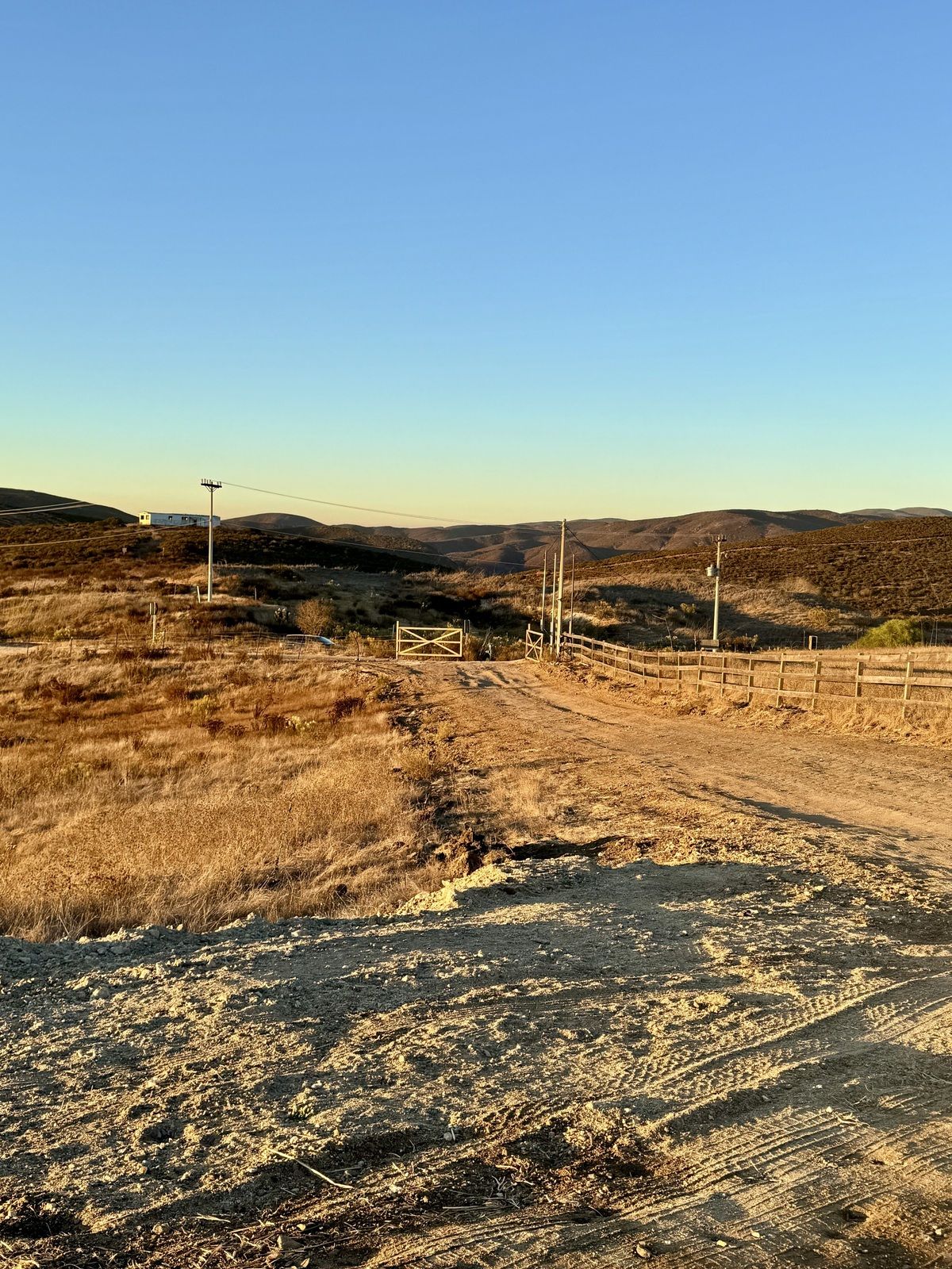 13 of 16: Acceso de entrada al fracc