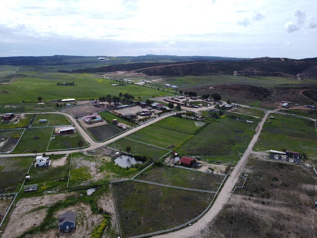 14 of 16: Vista area del fraccionamiento