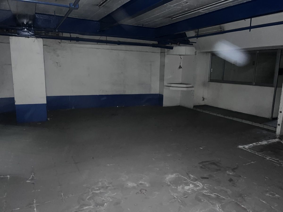 6 de 30: Estacionamiento