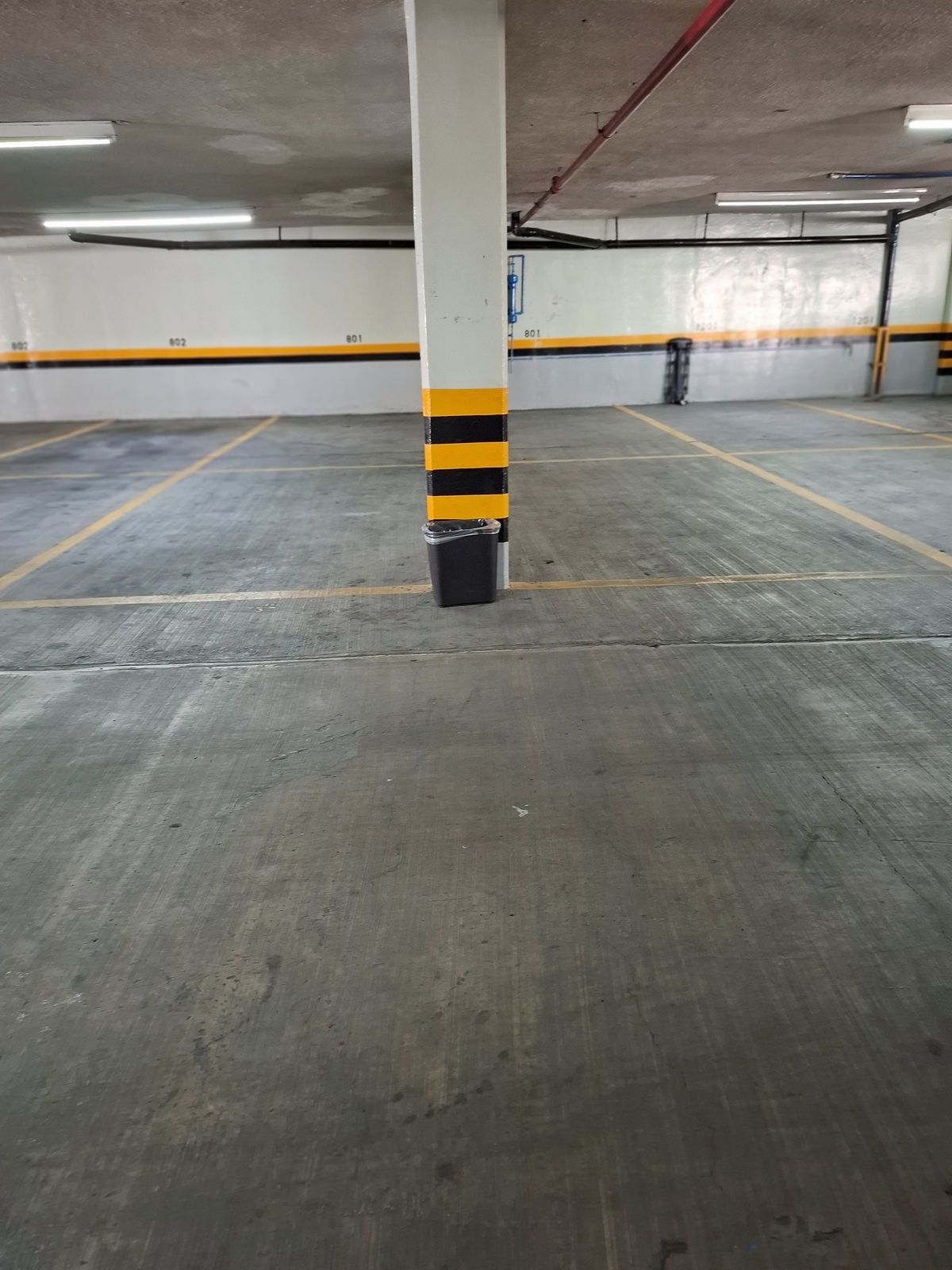 26 de 27: Estacionamiento 4 lugares