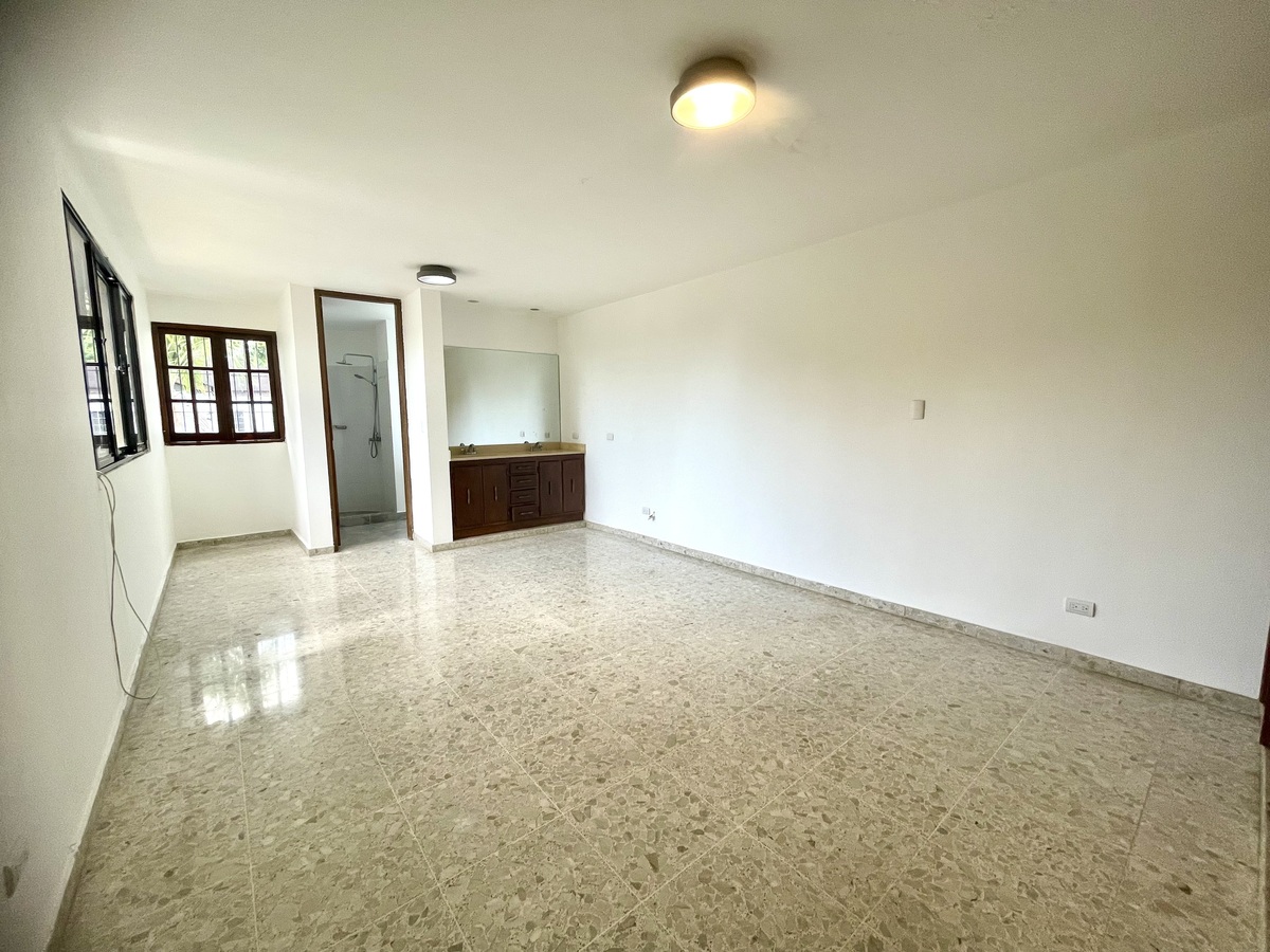 16 de 21: Habitación secundaria 2