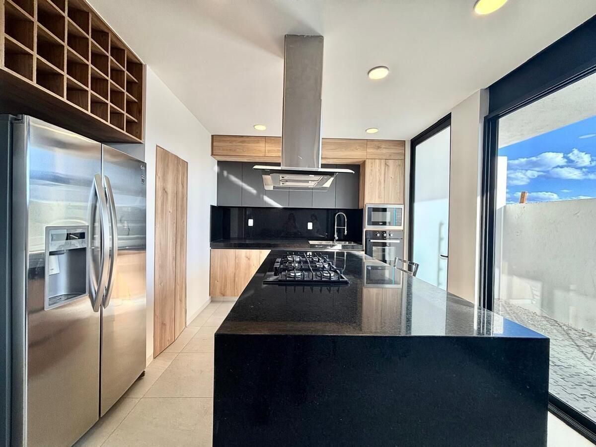 3 de 40: Con torre de hornos