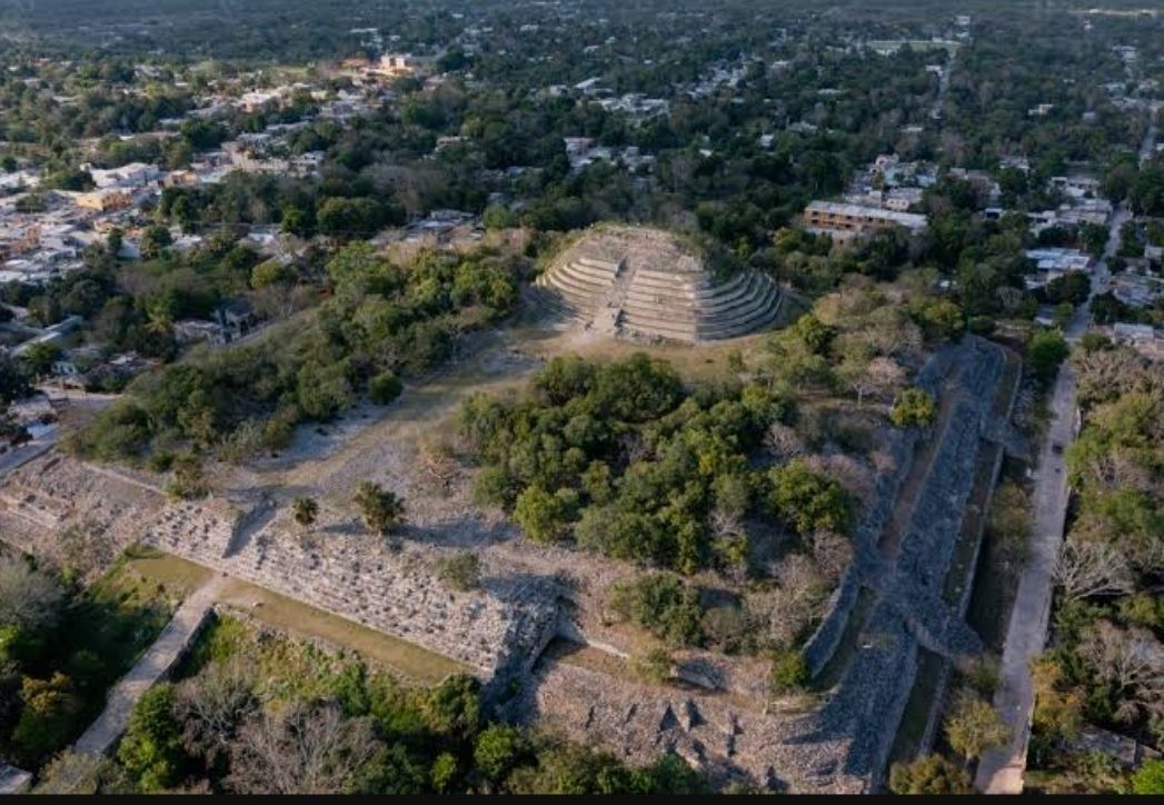 Pirámide maya de Kinich kakmó
