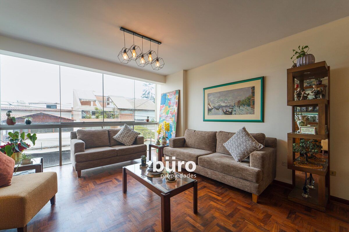 4 de 27: Sala