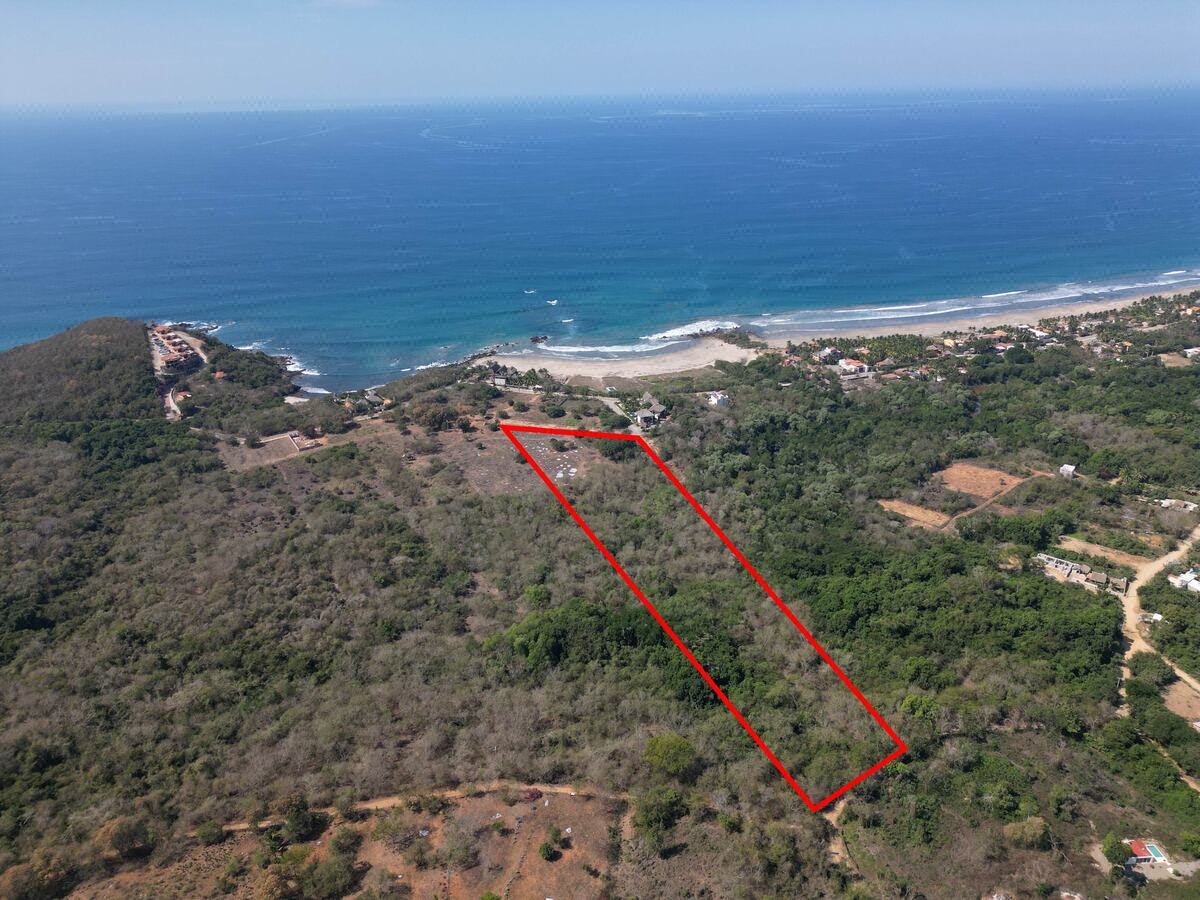 Playa Joluma Troncones 2.4 hectareas con acceso al mar