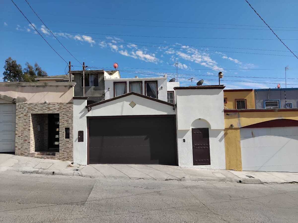 1 de 24: fachada
