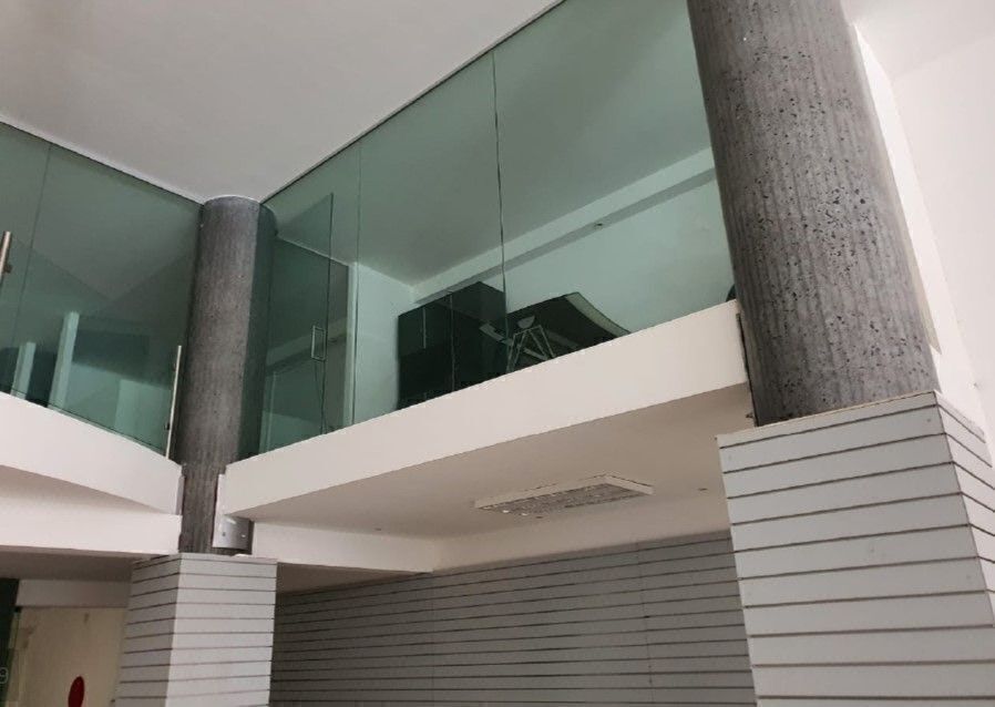 Local with 2 warehouses in downtown Monterrey - foto 2
