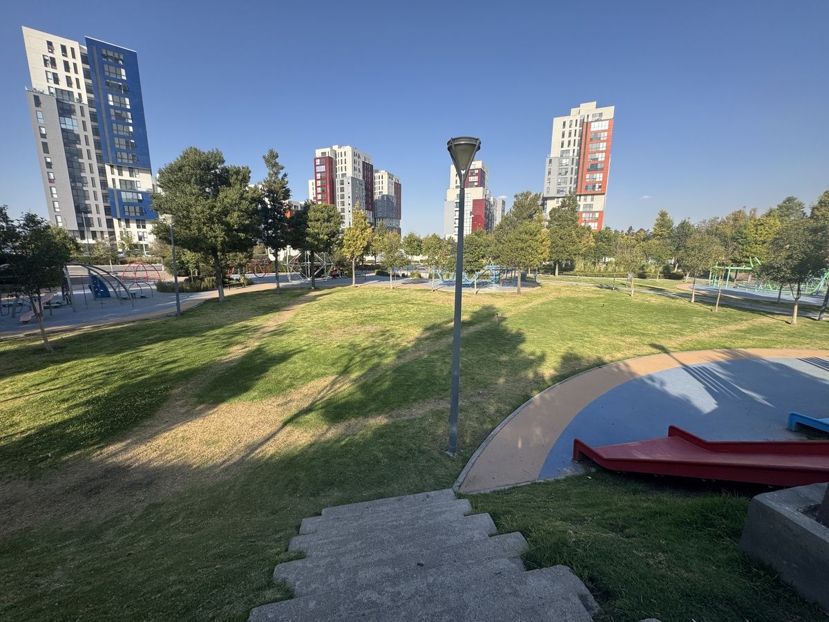 parque comun dentro del fraccionamiento