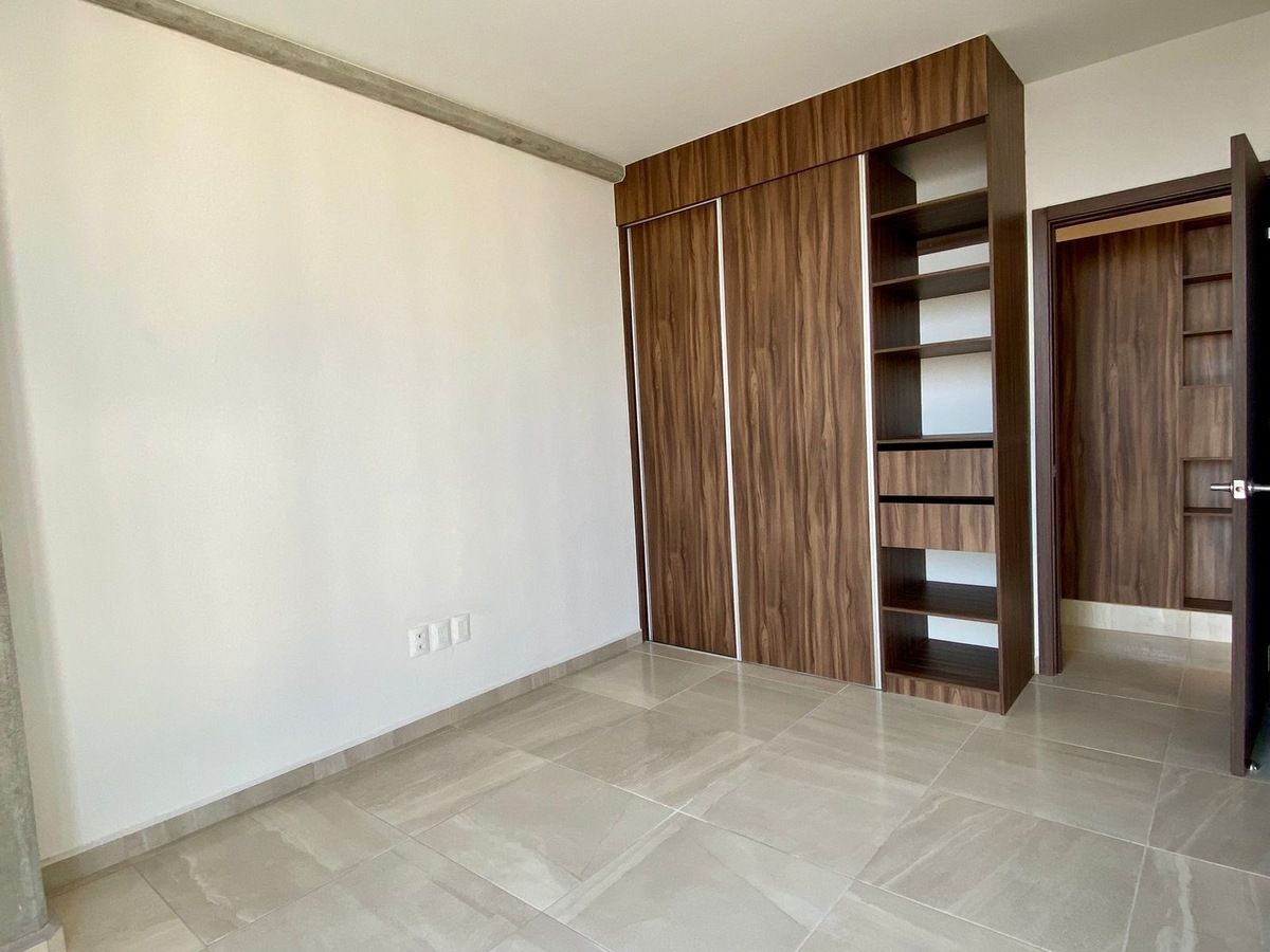 15 de 18: Closet