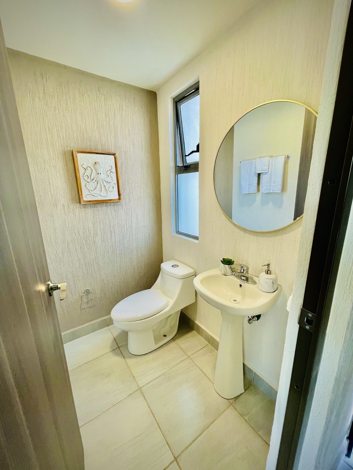 NUEVA Casa con excelentes espacios Zonas REAL SOLARE - foto 4