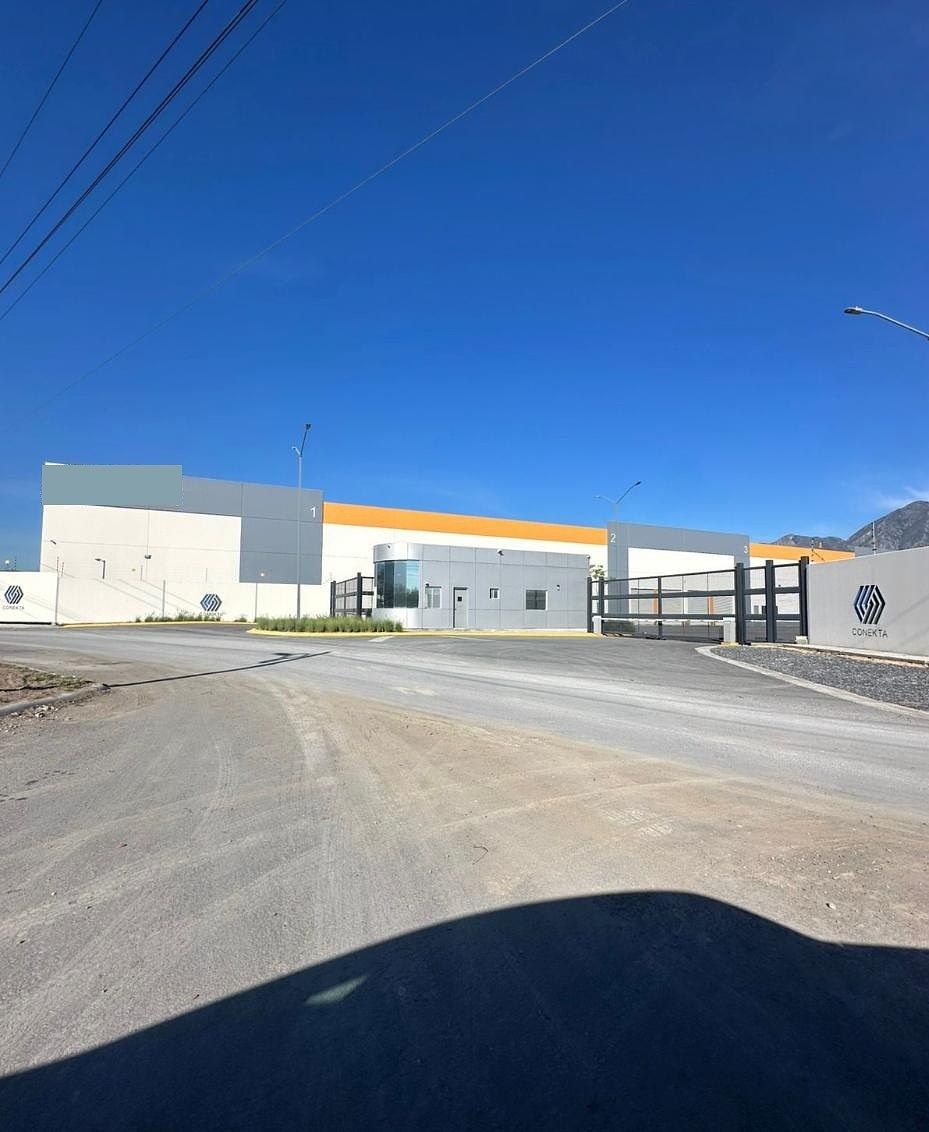 1 of 10: Entrada al parque