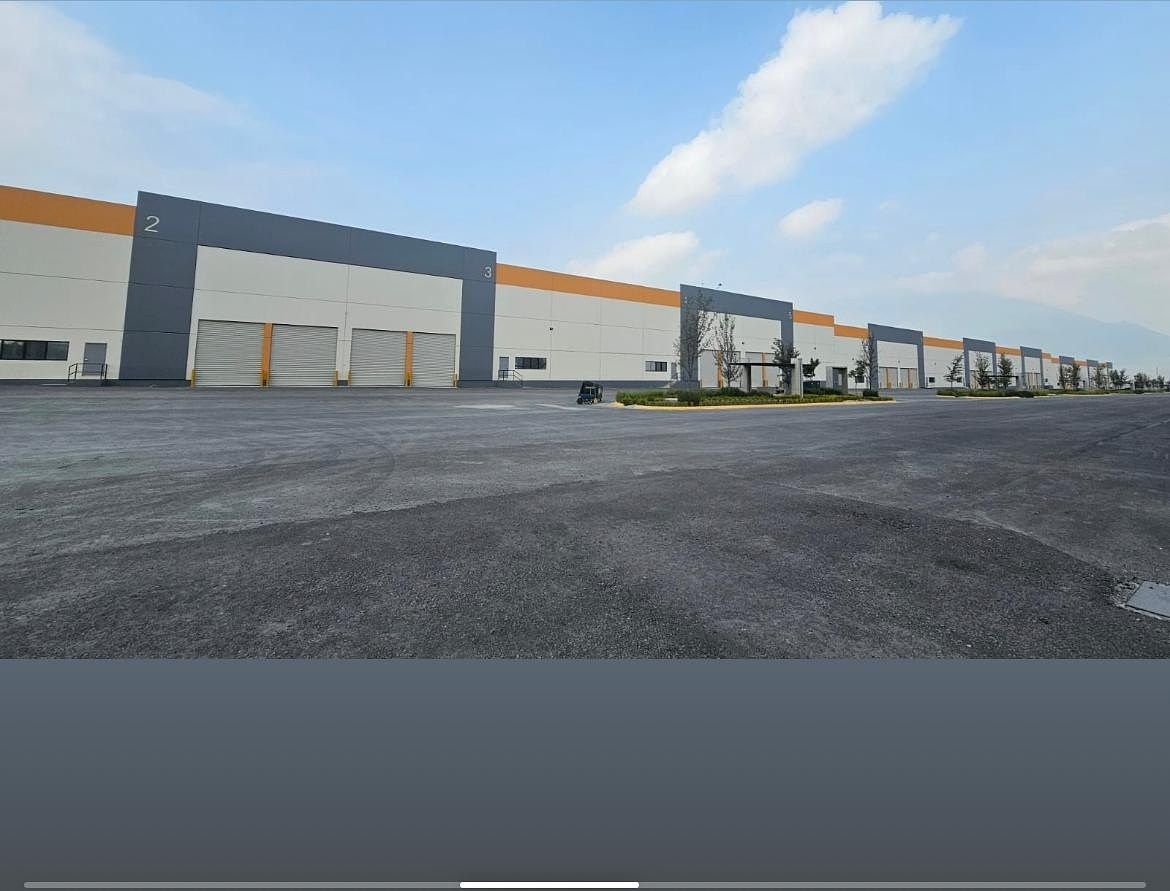 9 of 10: Interior del parque