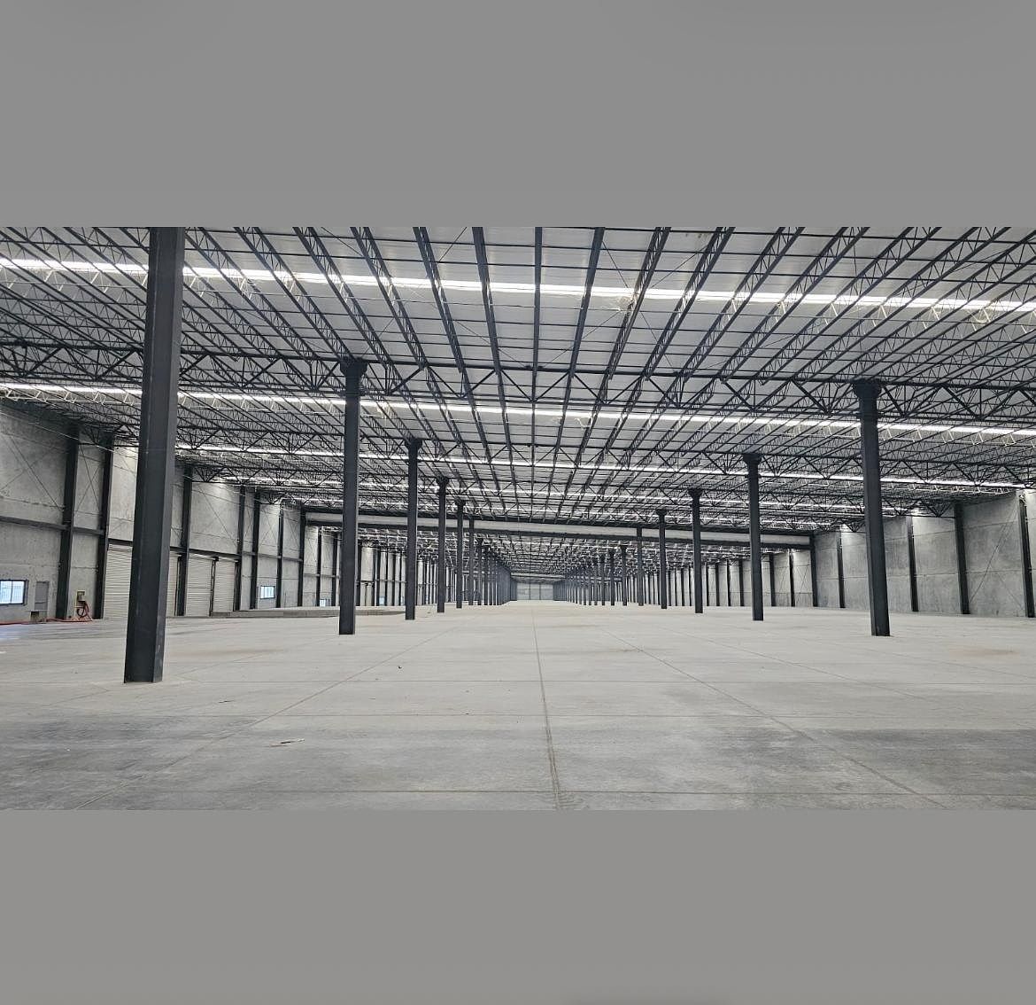 5 of 10: Interior de la nave