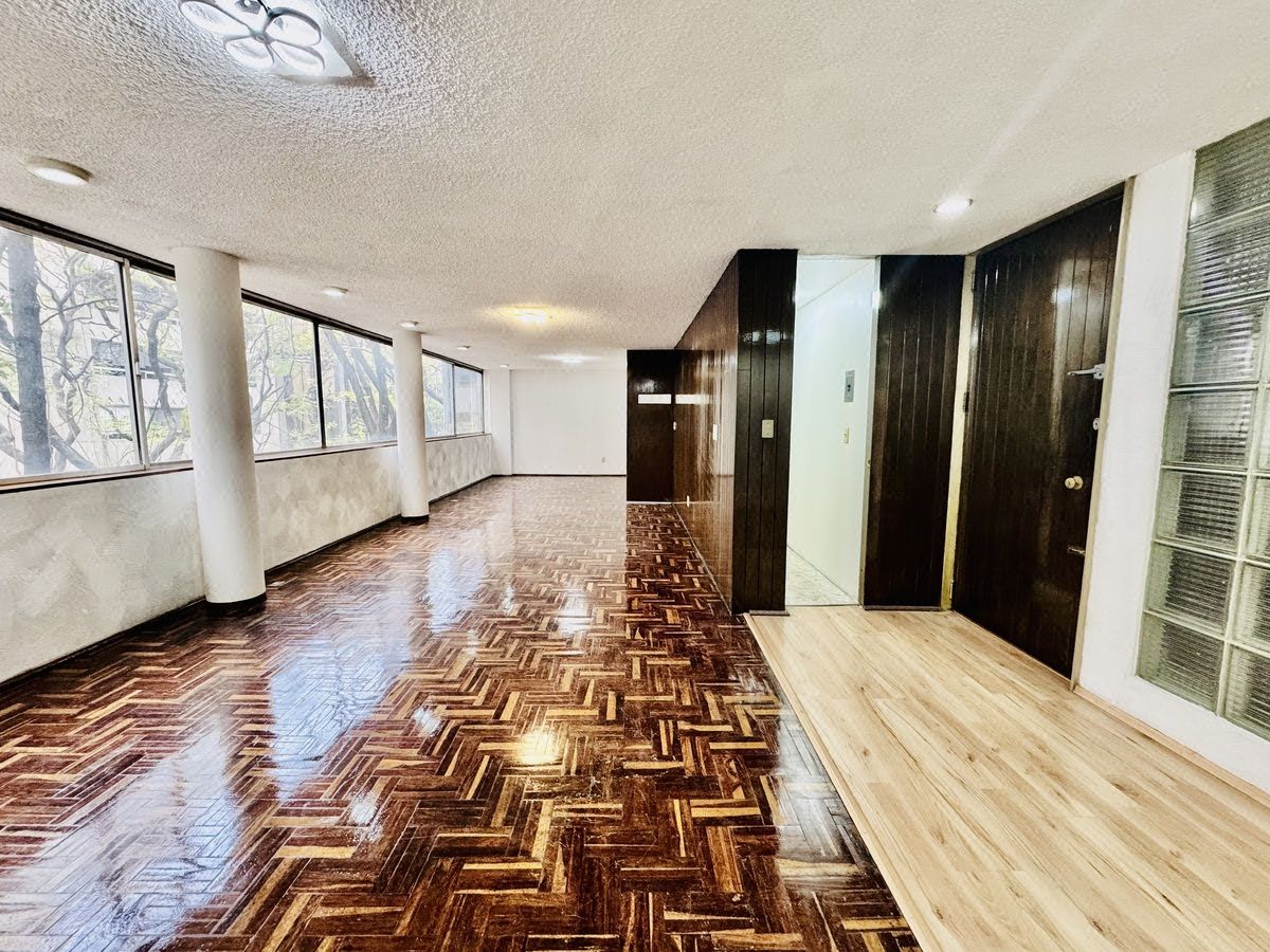 Apartamento de 3 quartos, foto 1 de 15