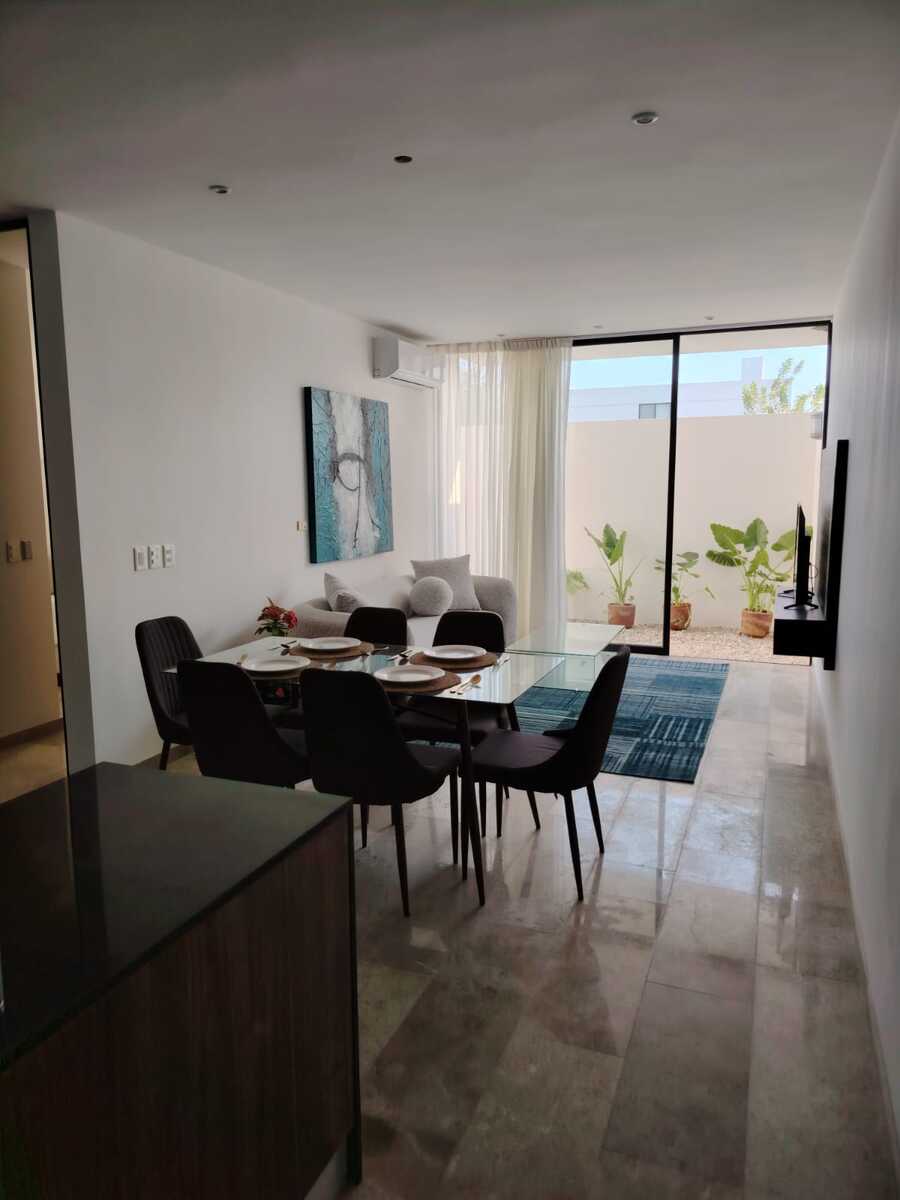 2 of 13: Sala y Comedor