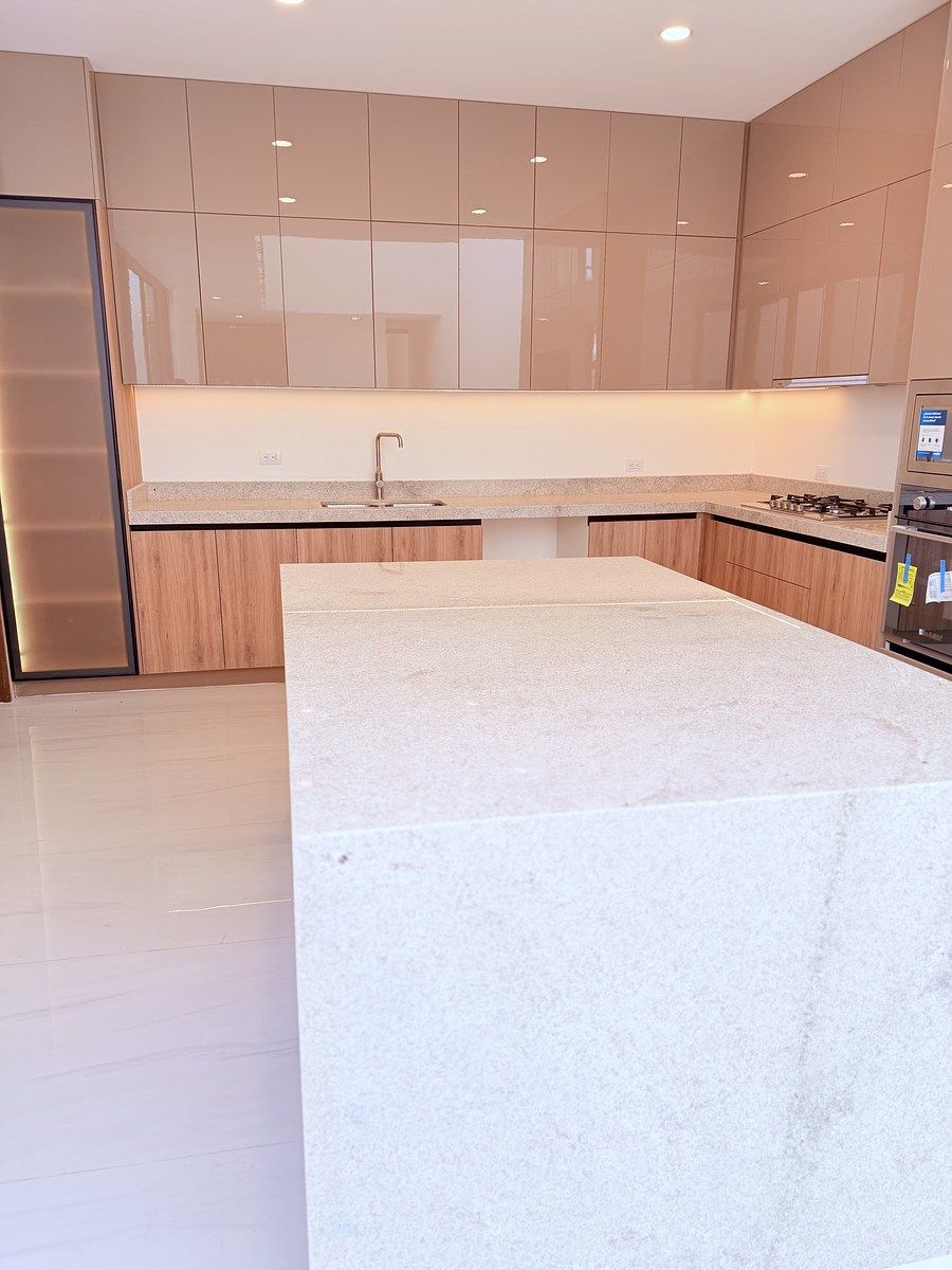 8 de 34: Cocina abierta !!
Con. Mucho espacio para guardar