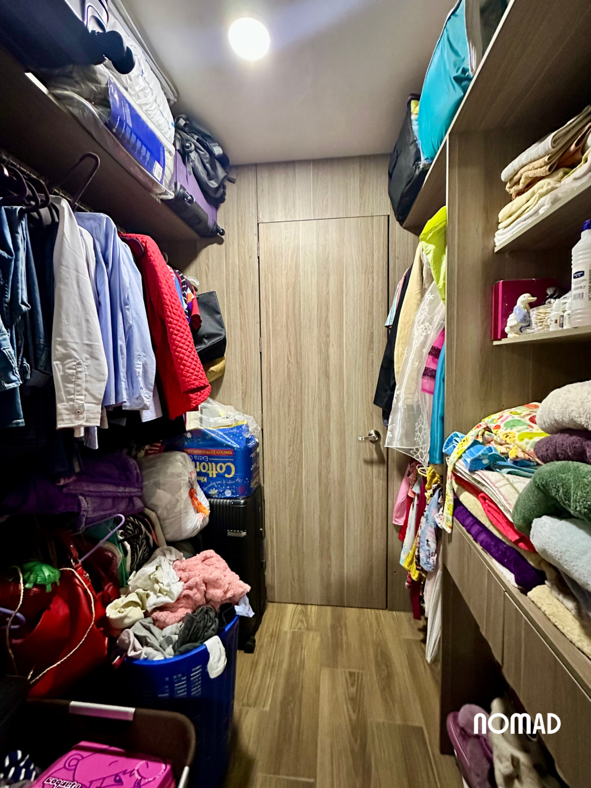5 de 14: Vestidor