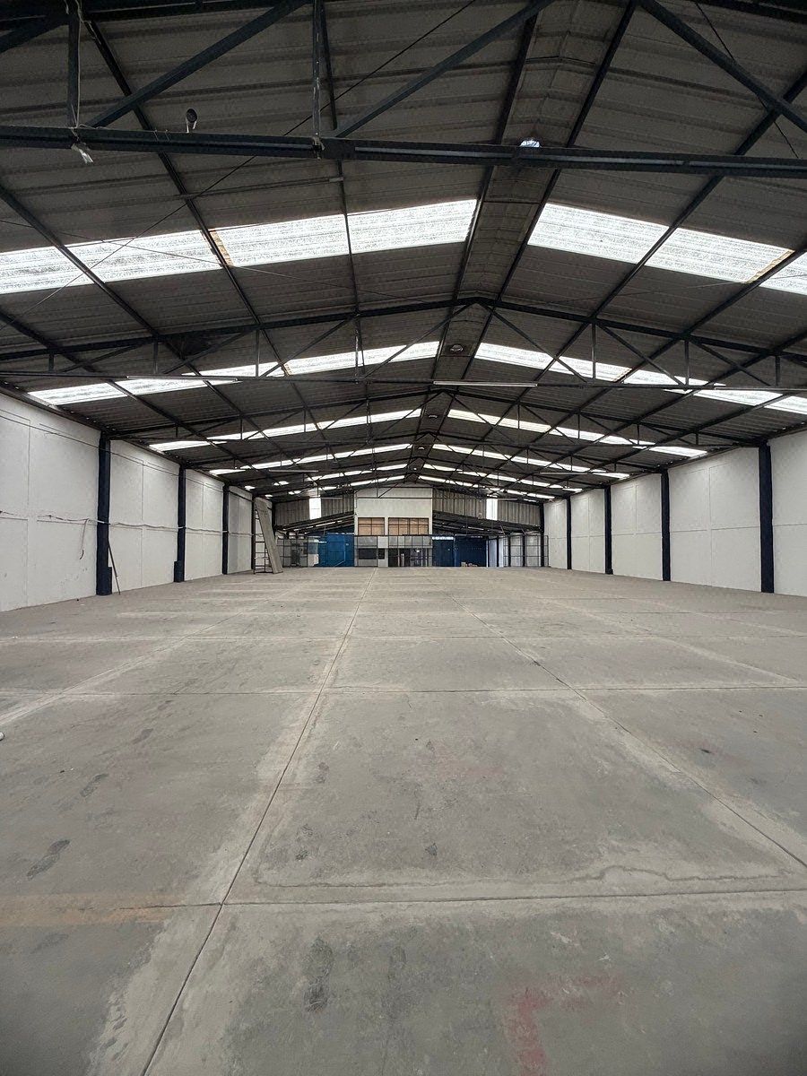 Commercial Storage Unit in La Huerta, Morelia, photo 6 of 10