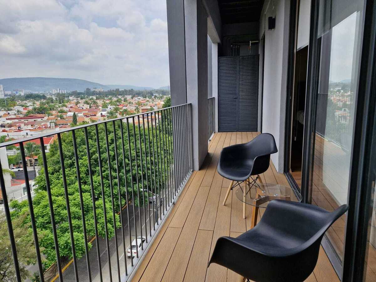 10 de 24: con balcón desde sala y desde recámara