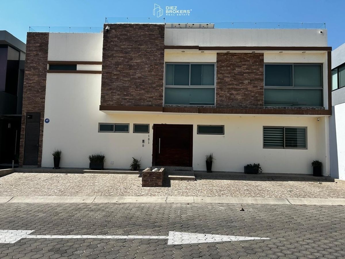 Casa en Venta -Casa Fuerte, Coto Baluarte, Tlajomulco de Zúñiga - foto 1