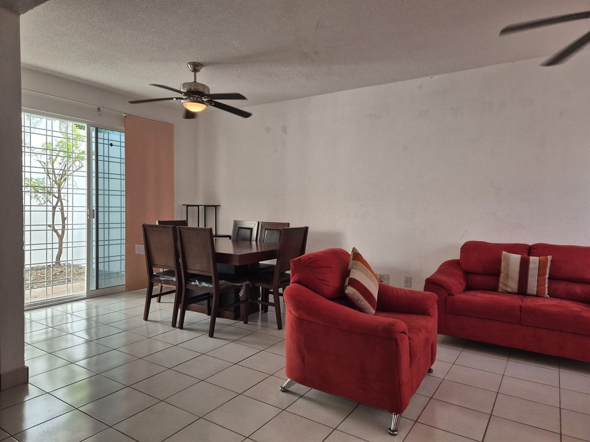 4 de 18: Sala comedor