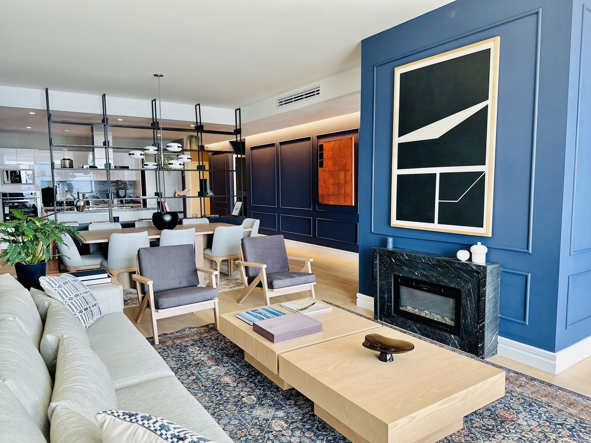 4 de 32: Sala con chimenea