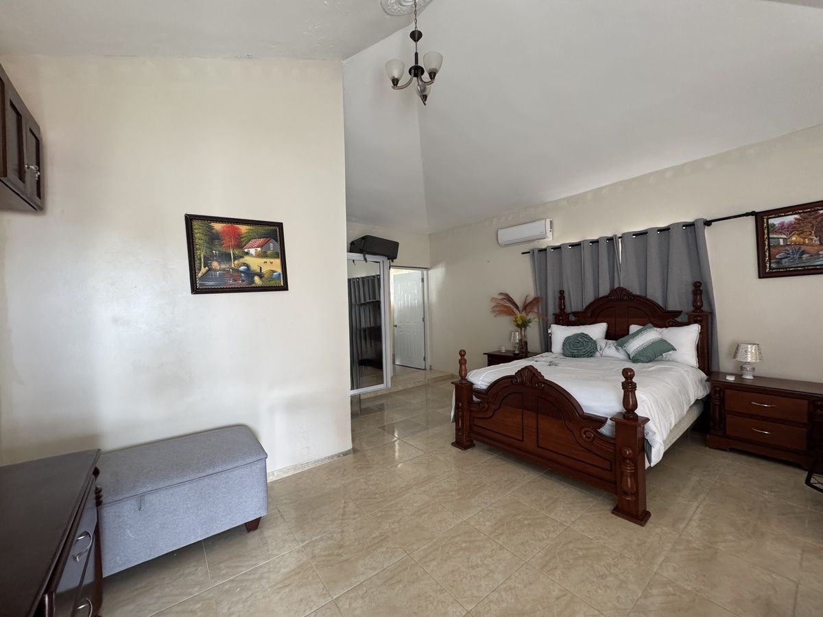 4 of 8: Bedroom
