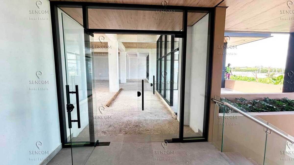 4 de 12: Local Comercial con terraza en Venta en City Place 1