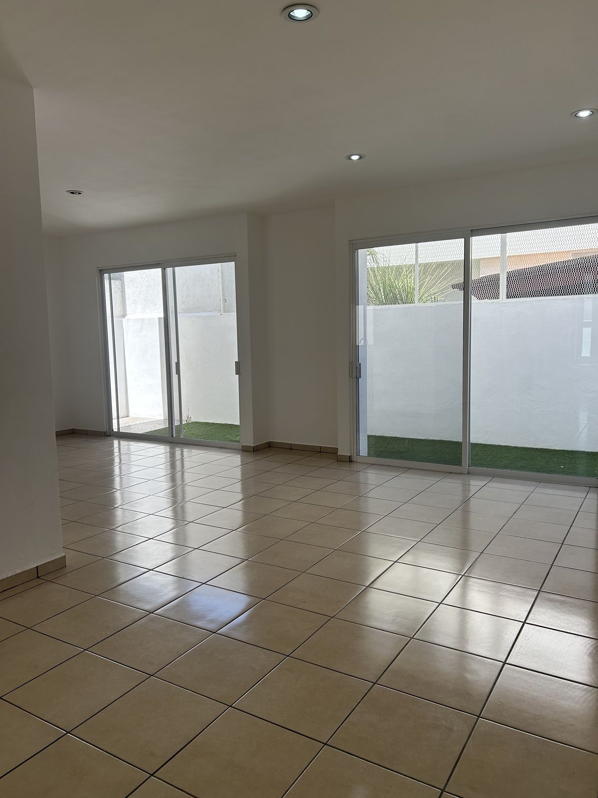 4 de 36: Sala comedor