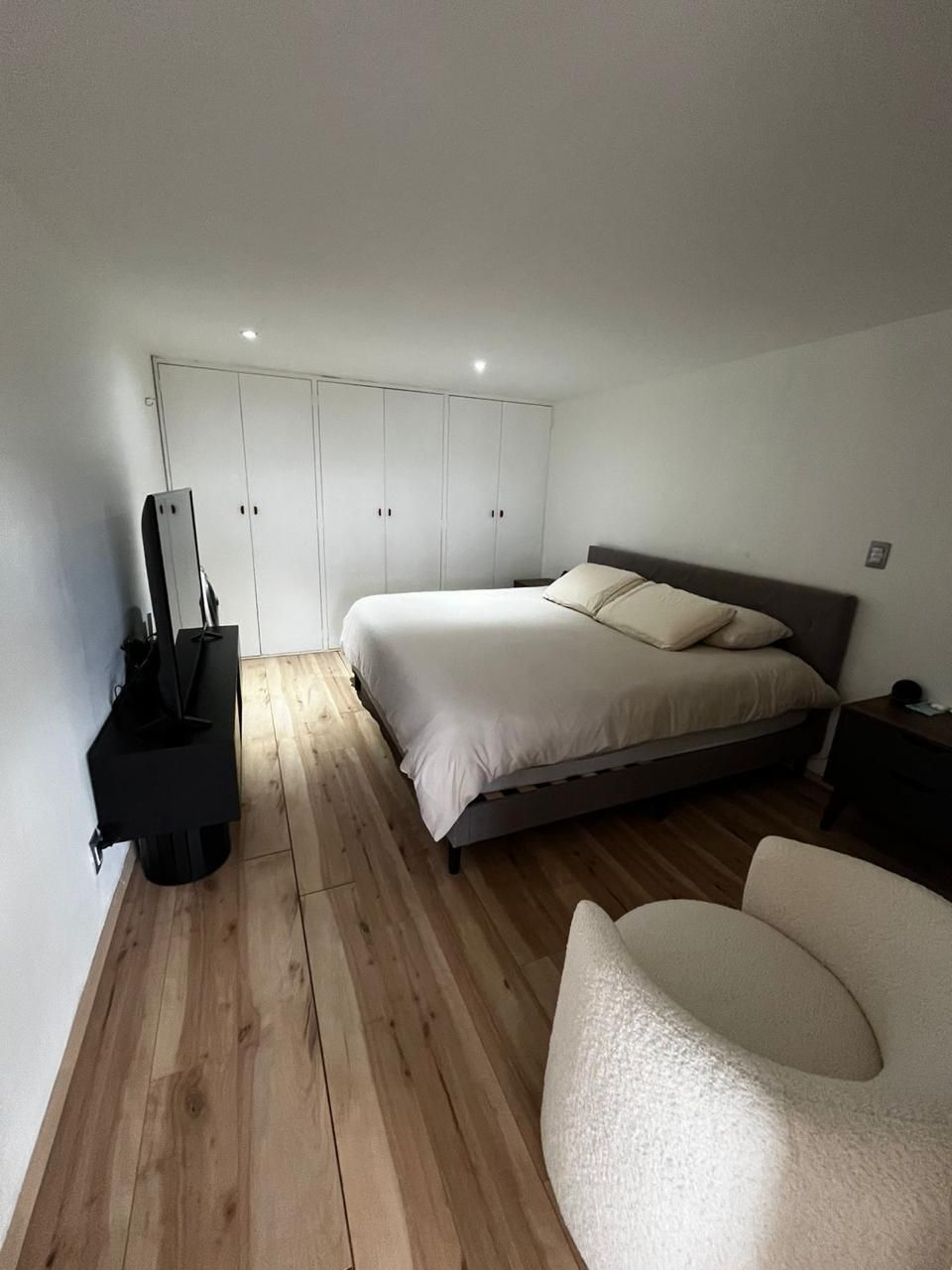 Edificio en Venta en Palacio De Versalles con 0 Recámaras, 0 Baños y 1189 Metros Cuadrados Edificio en Venta en Palacio De Versalles con 0 Recámaras, 0 Baños y 1189 Metros Cuadrados