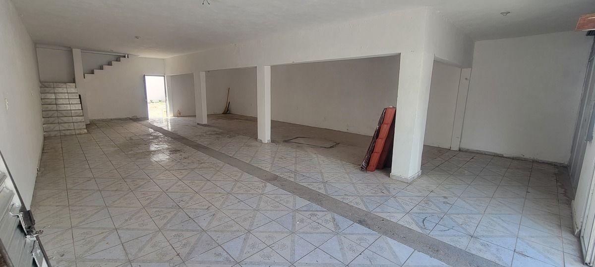 3 de 16: Bodega de 112 m2 y 2.7mts altura
