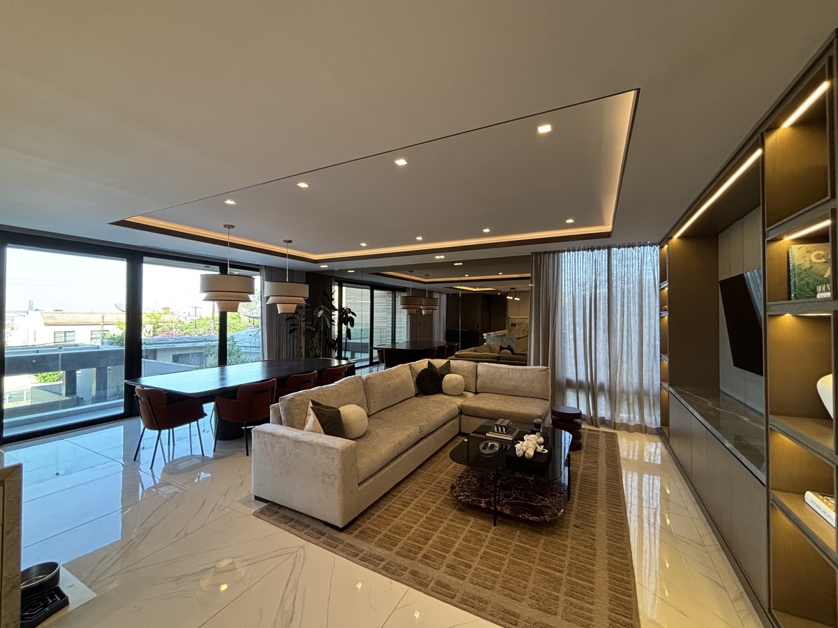 2 de 9: SALA
