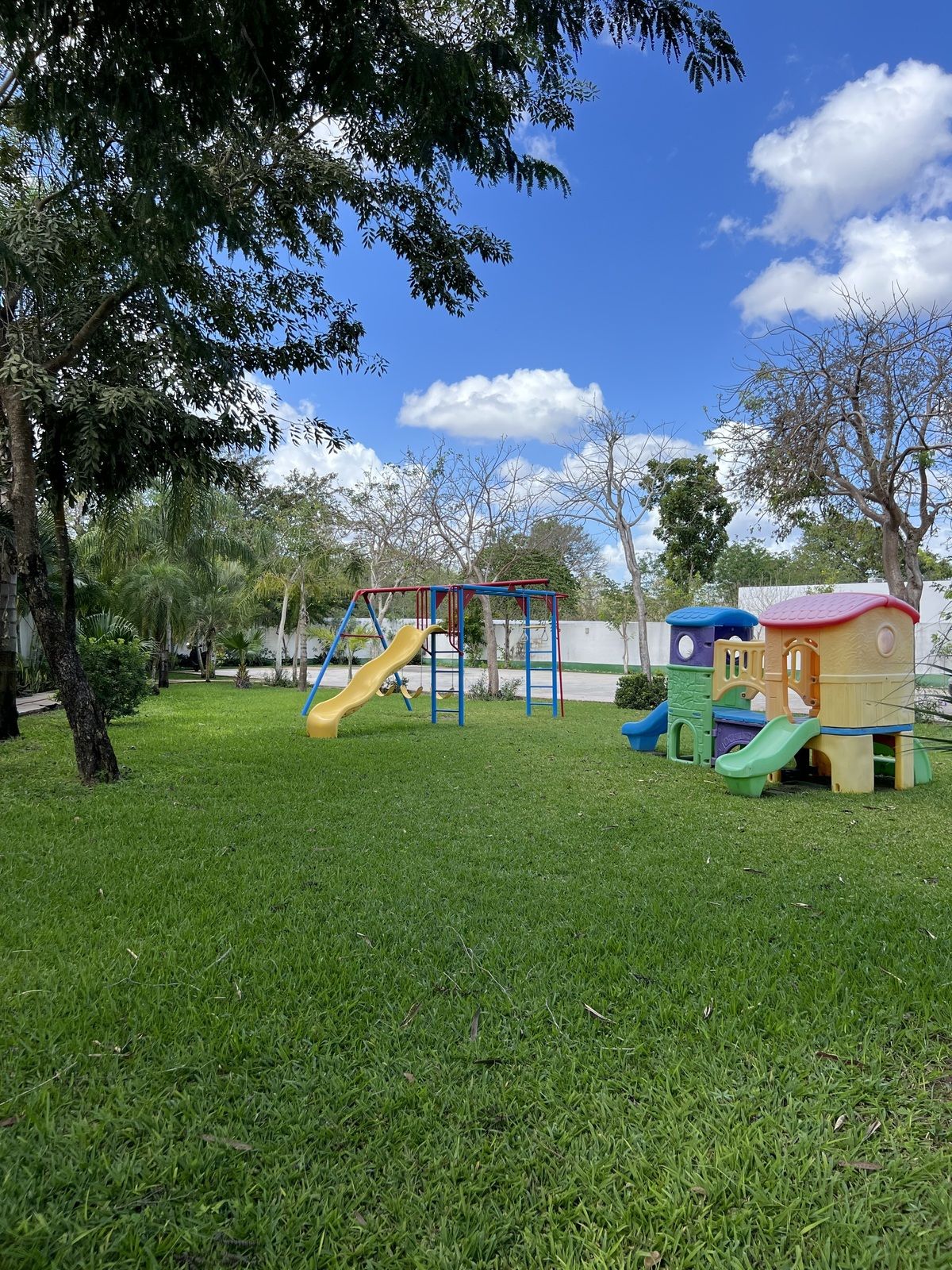 27 de 35: Área de juegos de la privada