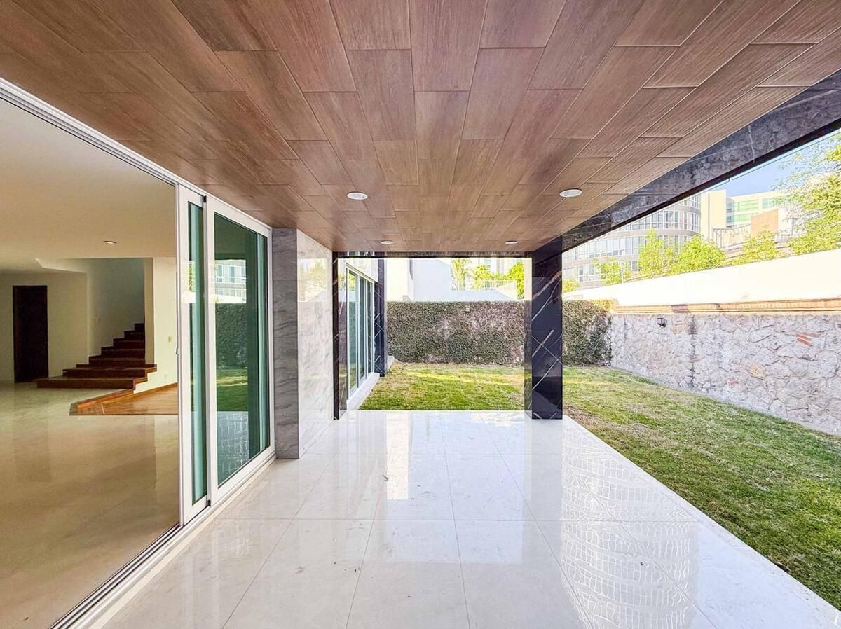 3 de 30: Residencia remodelada en Puerta de Hierro, Coto Murcia, con
