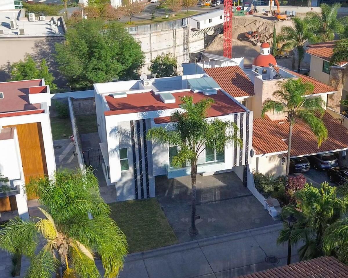 1 de 30: Residencia remodelada en Puerta de Hierro, Coto Murcia, con