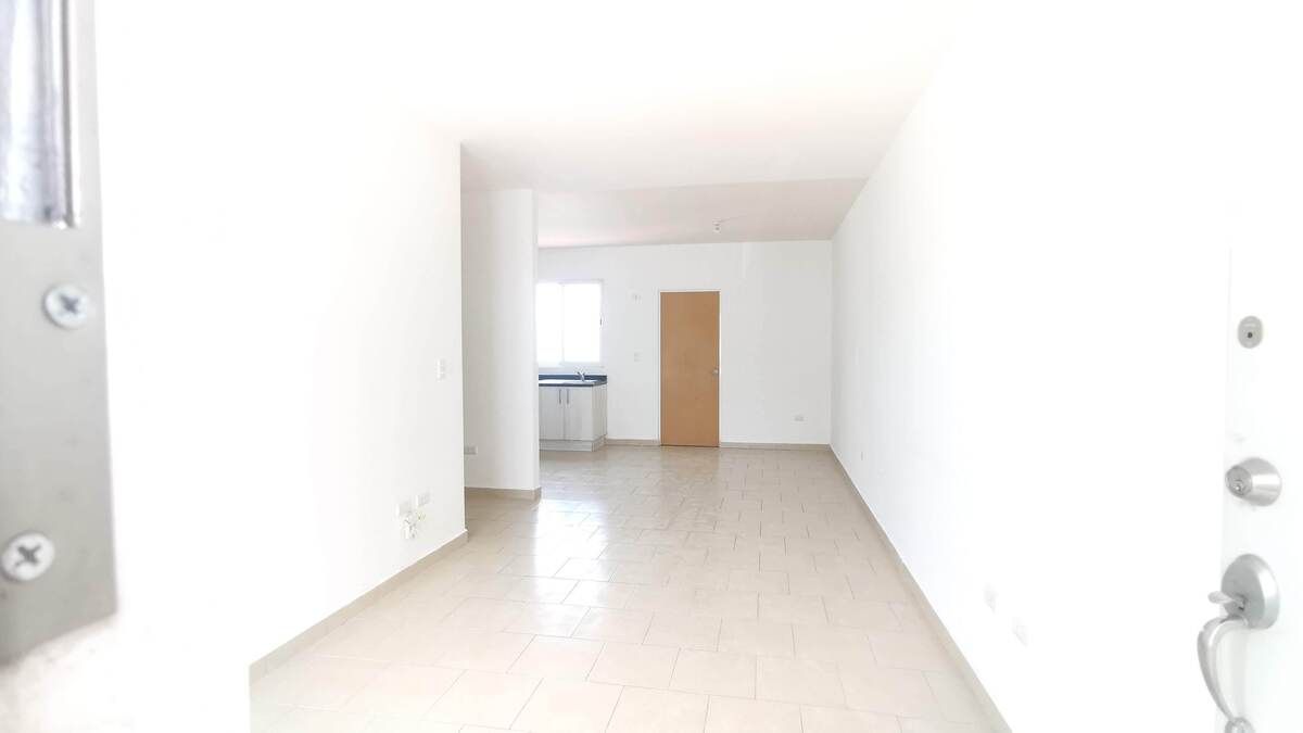 4 de 15: Vista de sala y comedor