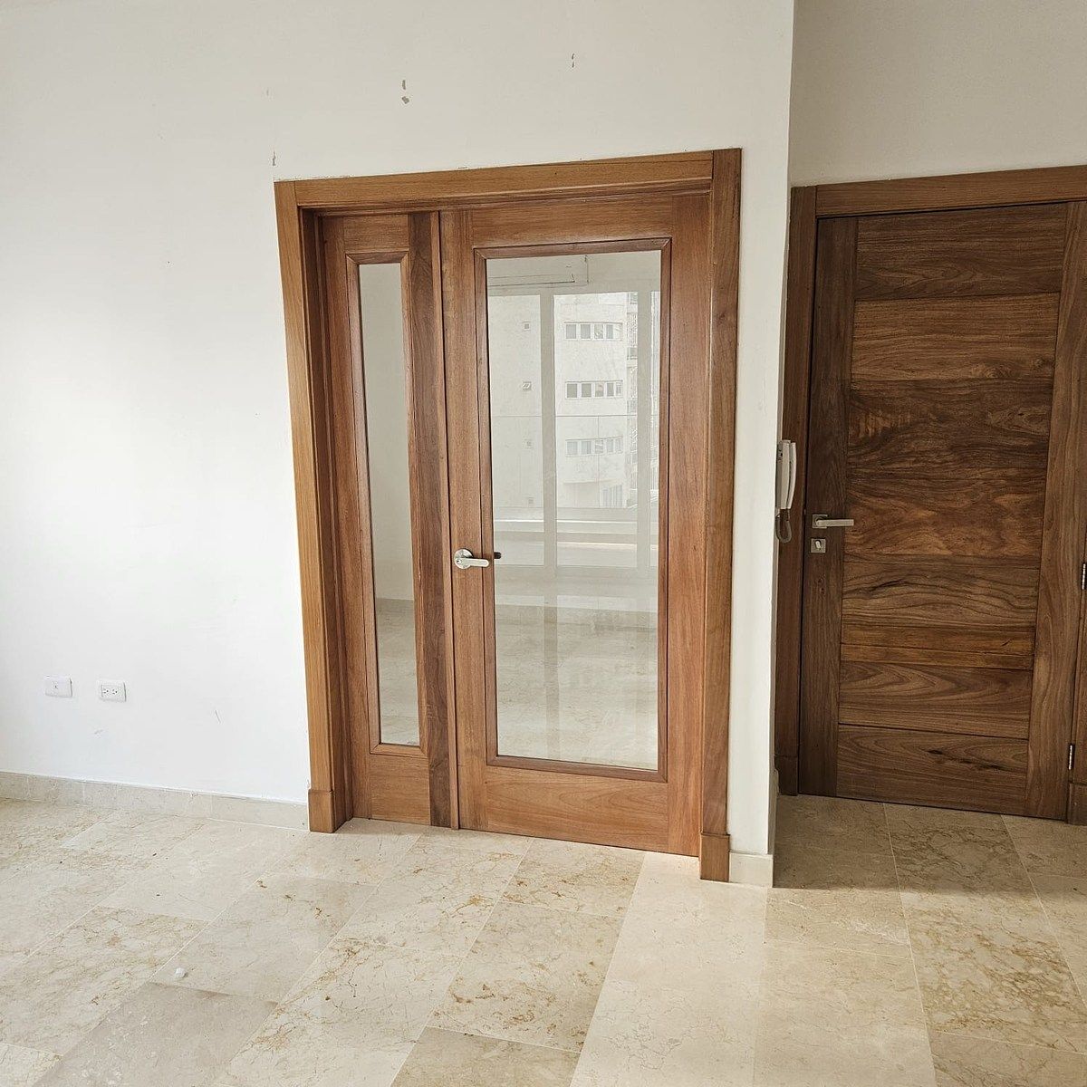 Alquiler nuevo a estrenar 1 hab más estudio cerrado   en Naco con áreas sociales image 4