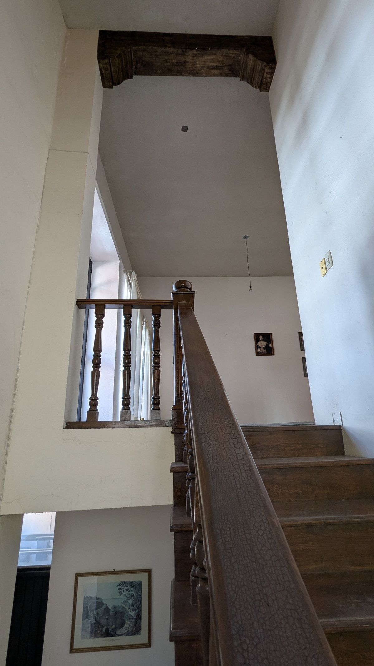 9 de 30: Escalera al primer piso
