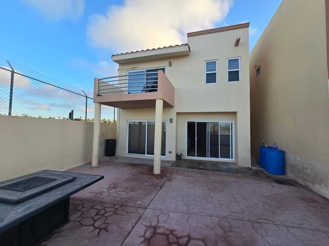 EN VENTA: CASA EN RESIDENCIAL LA CÚSPIDE - foto 2