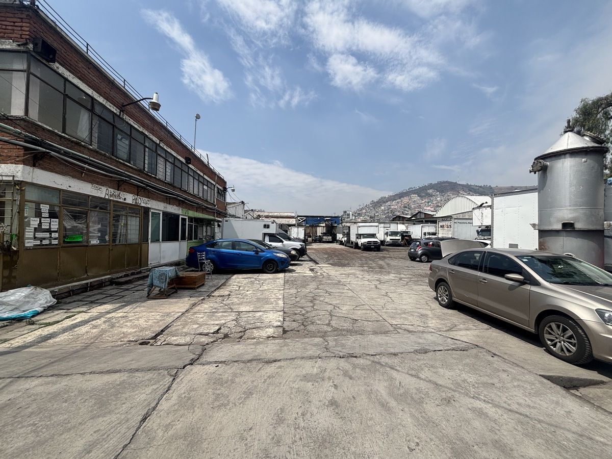 8 de 15: Patio de guardado de autos