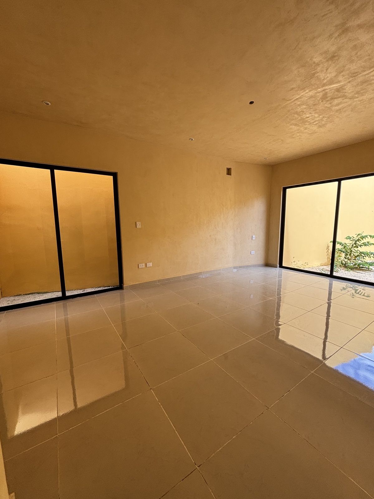 OPORTUNIDAD UNICA CASA EN TAMAN, CONKAL NUEVA - foto 4
