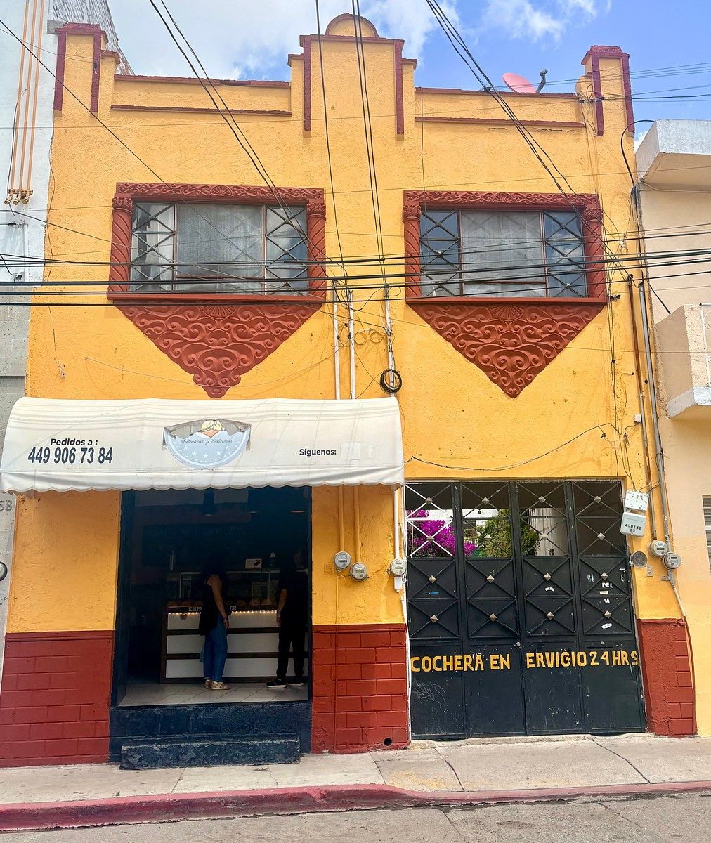 Venda de conjunto habitacional/comercial no centro de Ags., foto 1 de 31