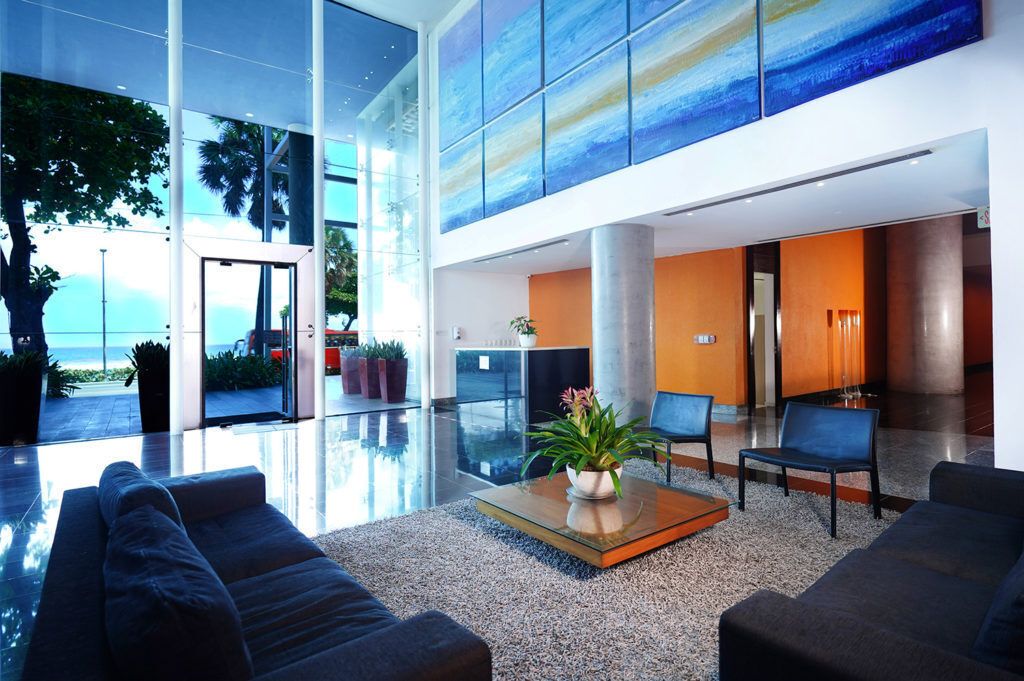 10 de 13: Lobby