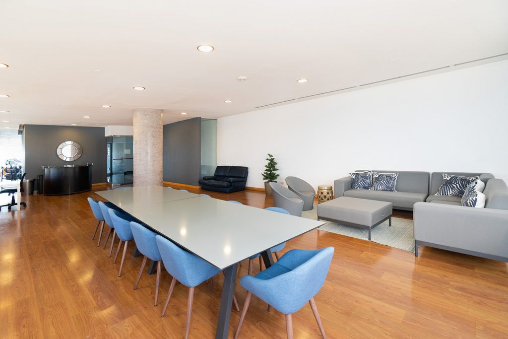 12 de 13: Sala de reuniones