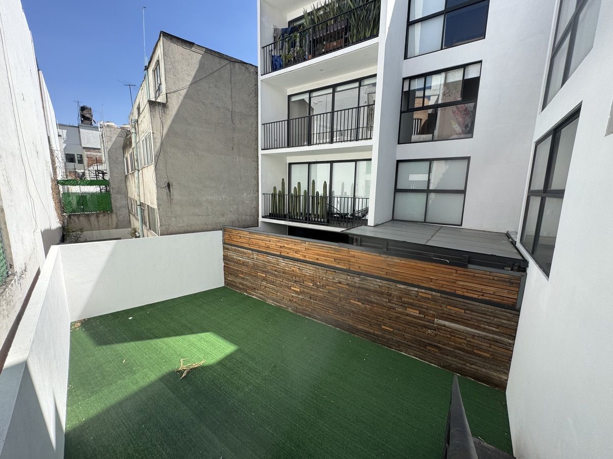 16 de 16: Patio interior