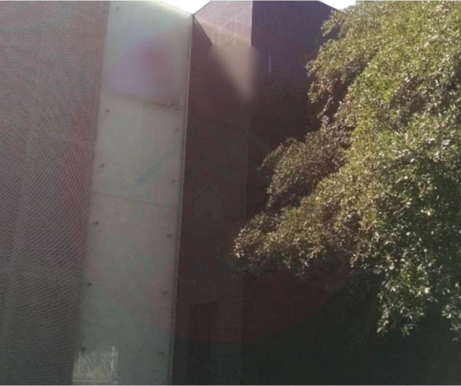 1 of 10: FACHADA