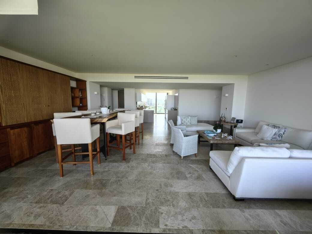 1 of 52: Sala