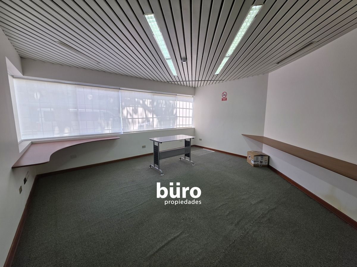 15 de 36: Oficina Piso 1